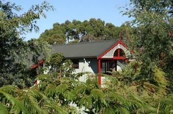 Hostel Smoke Hot Springs & Camp