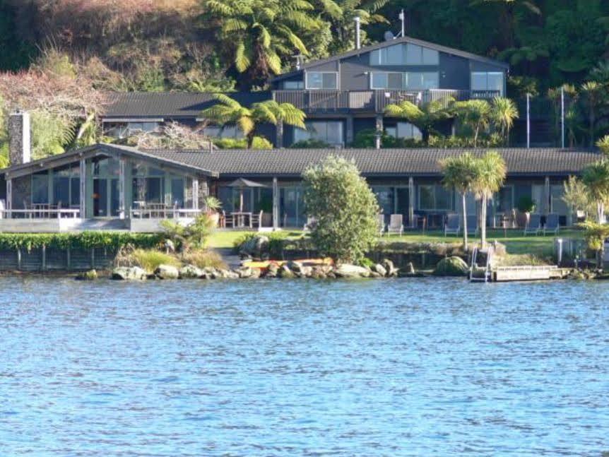 Koura Bed & Breakfast 4*