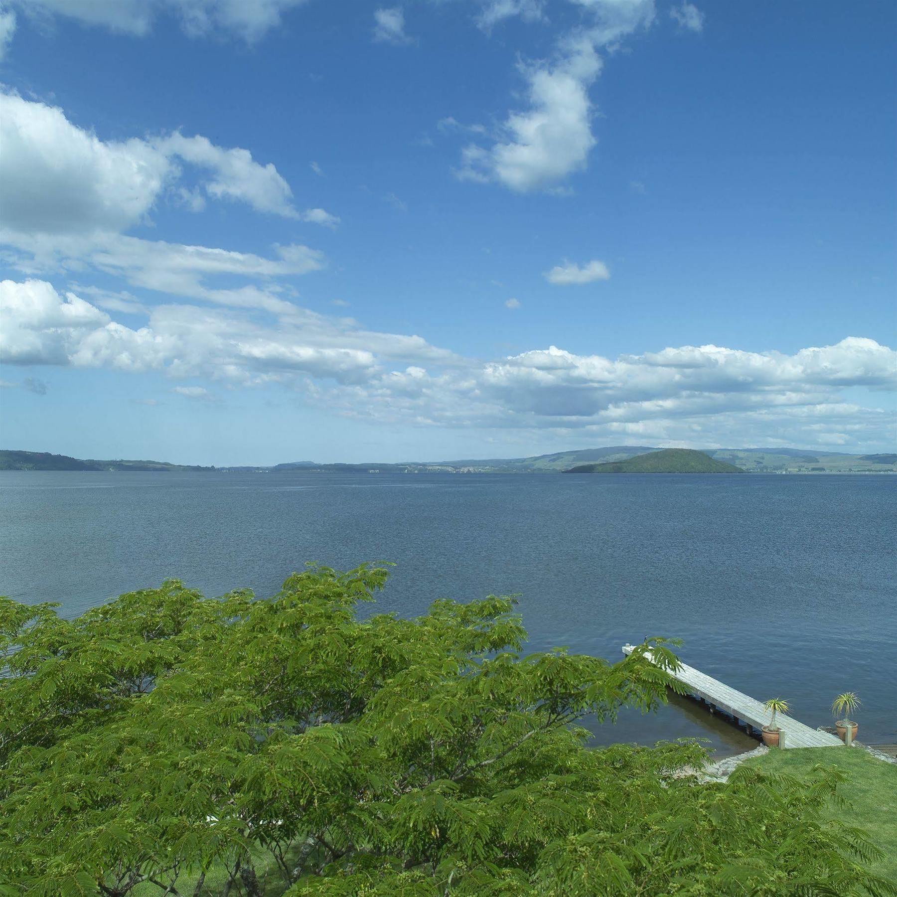 Nicara Lakeside *