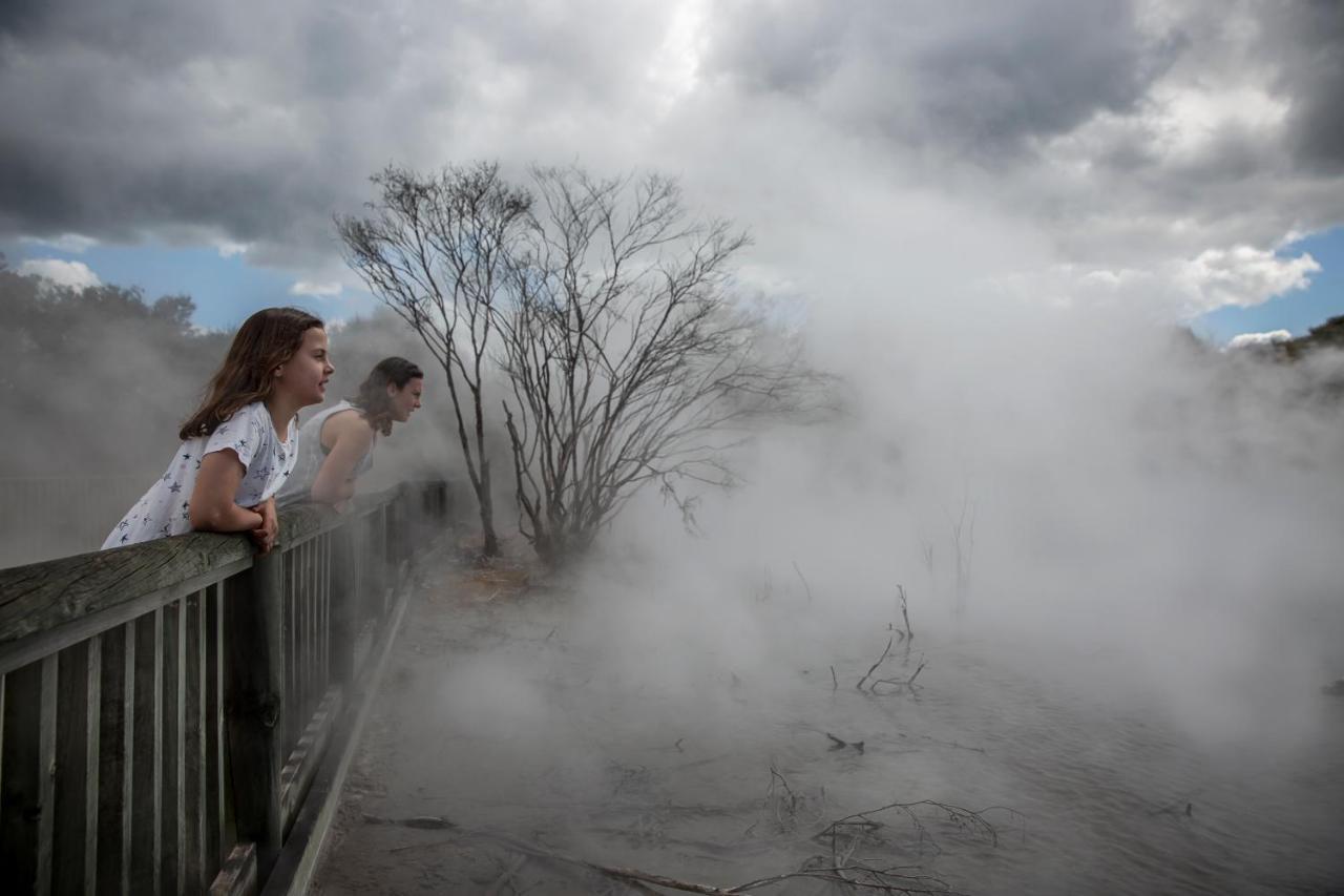 Smoke Hot Springs & Camp *
