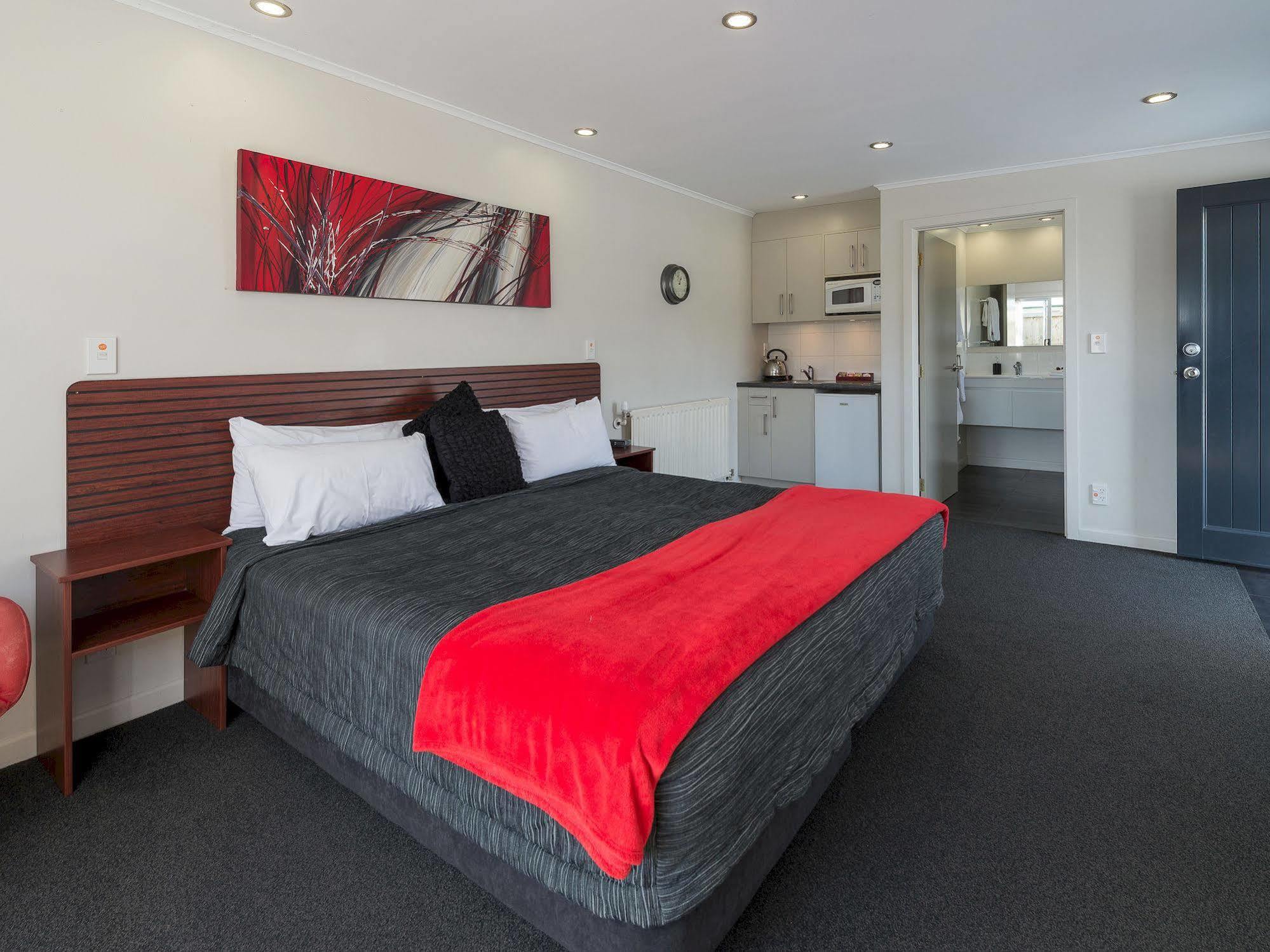 Red Rock Thermal - Mineral Pool Motel Rotorua