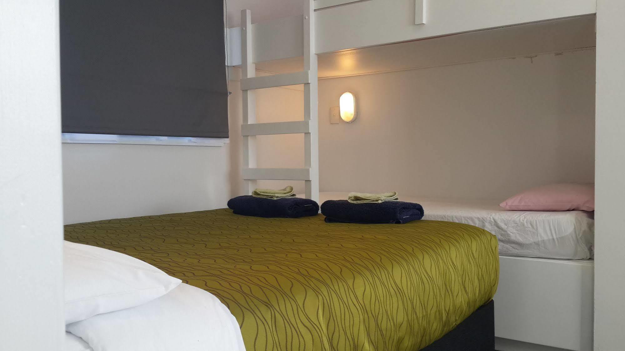 Cosy Thermal Holiday park 2*