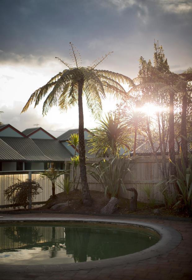 Smoke Hot Springs & Camp * Rotorua