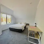 Cozy Victoria Double Room With Garden View With Shared Bathroom