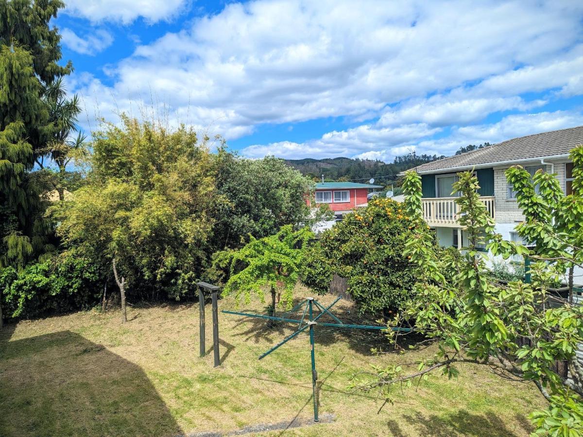 4 Bedrooms Escape, Close To Cbd Holiday home Rotorua