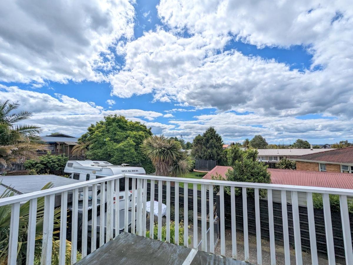 4 Bedrooms Escape, Close To Cbd * Rotorua
