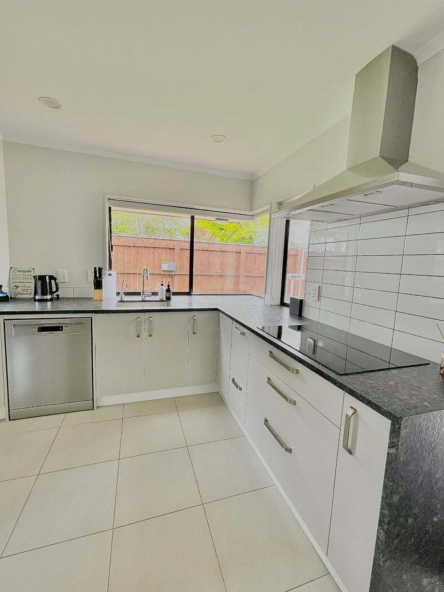 Cozy Victoria Double With Garden View With Shared Bathroom * Rotorua