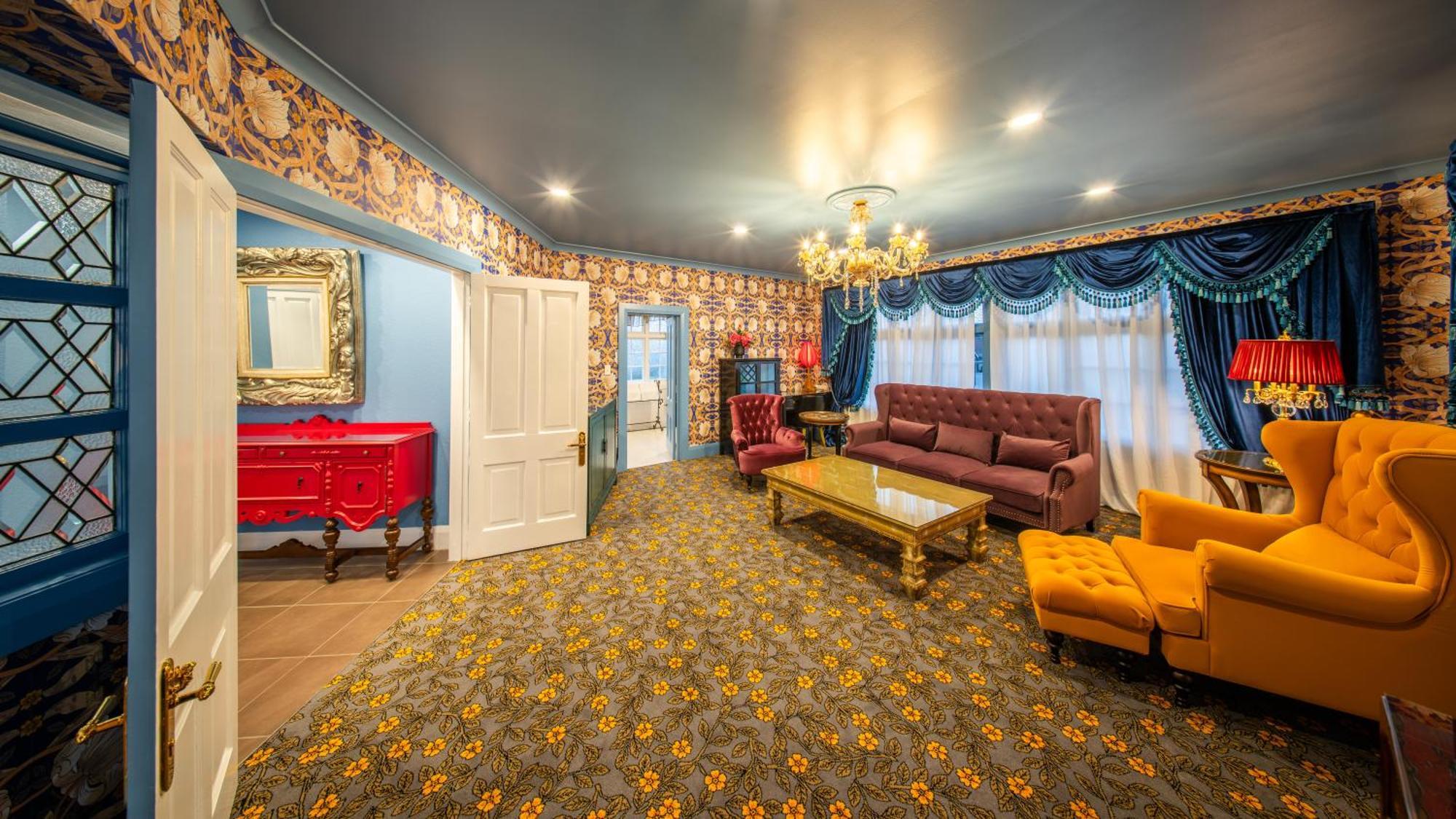 Hotel Prince's Gate 4*