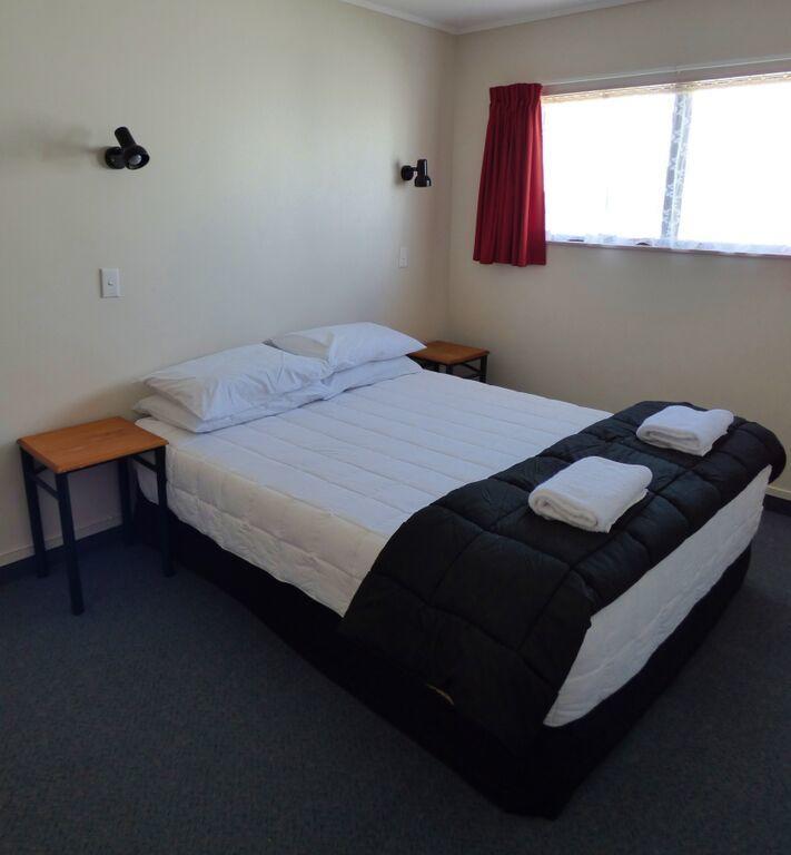 Holdens Bay 3*