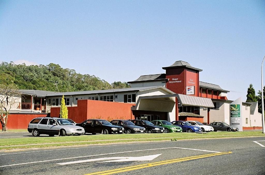 Silver Oaks - Geyserland Hotel 3*