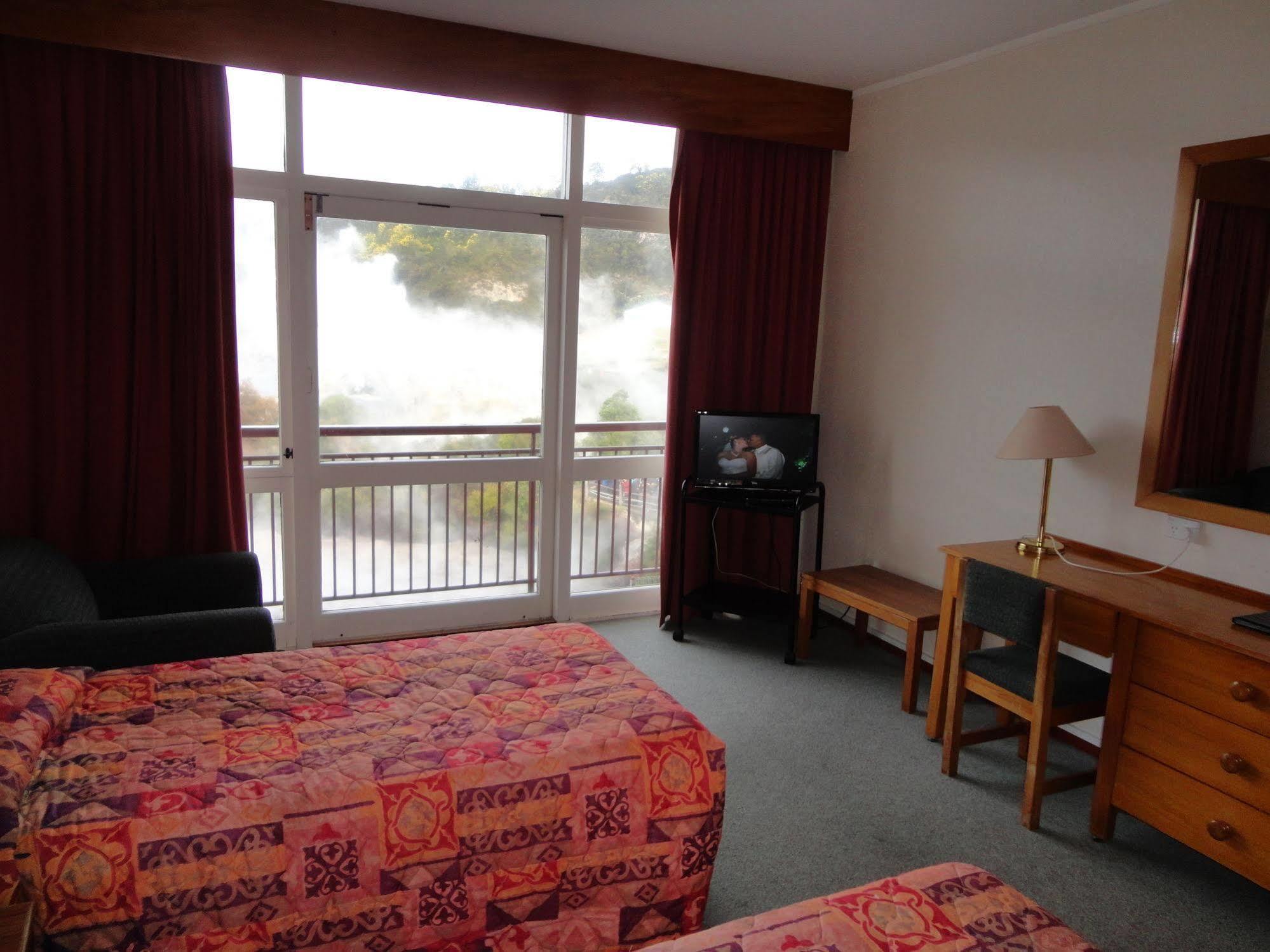 Silver Oaks - Geyserland Rotorua