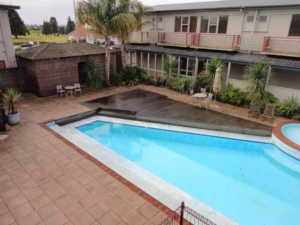 Hotel Silver Oaks - Geyserland